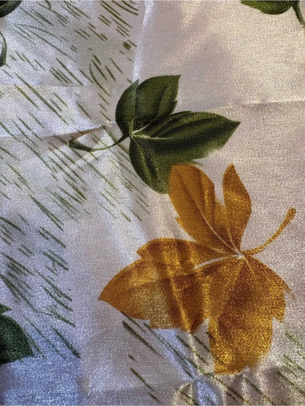 New Autumn Leaf Print Silk Touch Square Neck Scarf Green Gold Leaf Bandana-20”